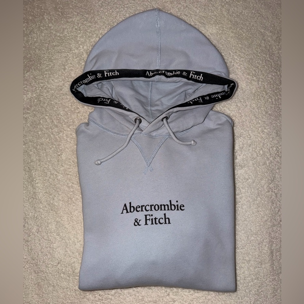⚡️Abercrombie & Fitch Light Blue Pullover⚡️